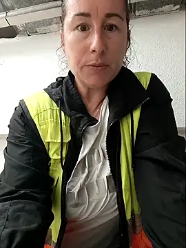 bichota85 online show from 9, 10, 2025