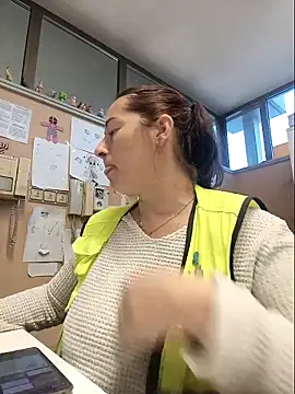 bichota85 online show from 26, 11, 2025