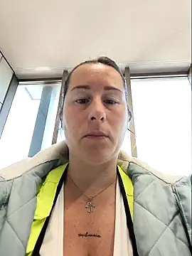 bichota85 online show from 10, 4, 2026