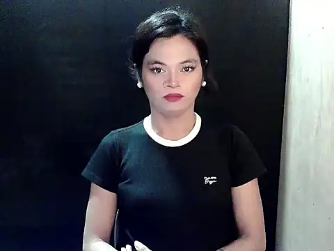 Snapshot of Nikah_loves_u chatting on 7, 11, 2025 Nikah loves u online show from 7, 11, 2025