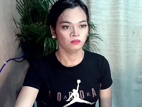 Snapshot of Nikah_loves_u chatting on 19, 11, 2025 Nikah loves u online show from 19, 11, 2025