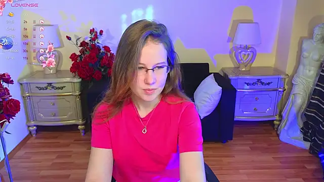 Lisa Roses online show from 7, 10, 2025