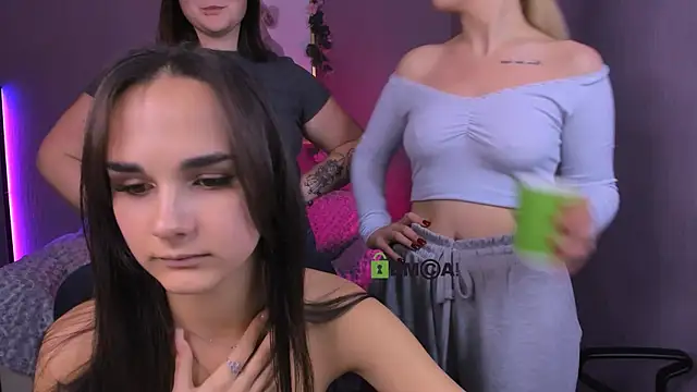 ariana ross7 online show from 3, 10, 2025