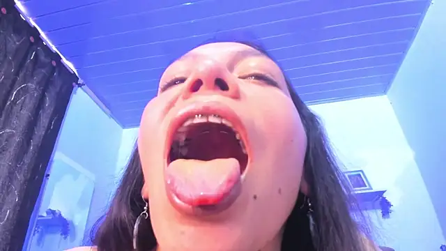 karlaaa   online show from 10, 1, 2026