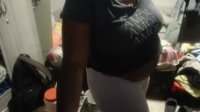 Snapshot of rachelexoticgirl chatting on 15, 5, 2026 rachelexoticgirl online show from 15, 5, 2026