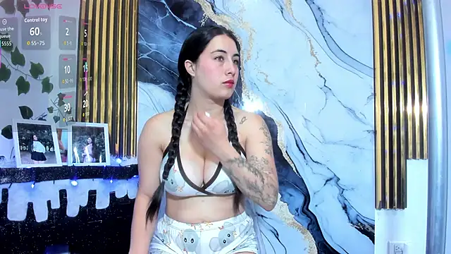 Snapshot of brittanyy20 chatting on 15, 1, 2026 brittanyy20 online show from 15, 1, 2026