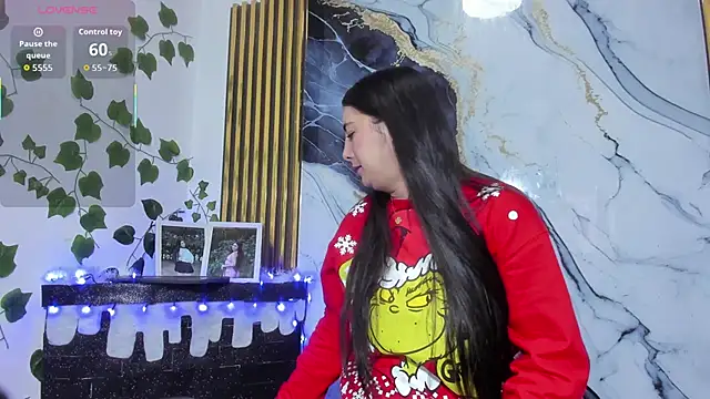 Snapshot of brittanyy20 chatting on 17, 12, 2025 brittanyy20 online show from 17, 12, 2025