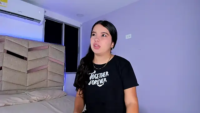 Snapshot of LunaWiill_ chatting on 1, 12, 2025 LunaWiill online show from 1, 12, 2025