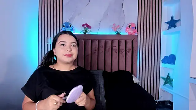 Snapshot of LunaWiill_ chatting on 24, 11, 2025 LunaWiill online show from 24, 11, 2025