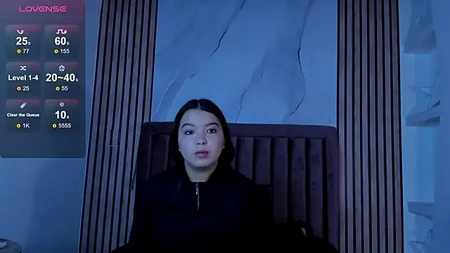 Snapshot of LunaWiill_ chatting on 3, 10, 2025 LunaWiill online show from 3, 10, 2025