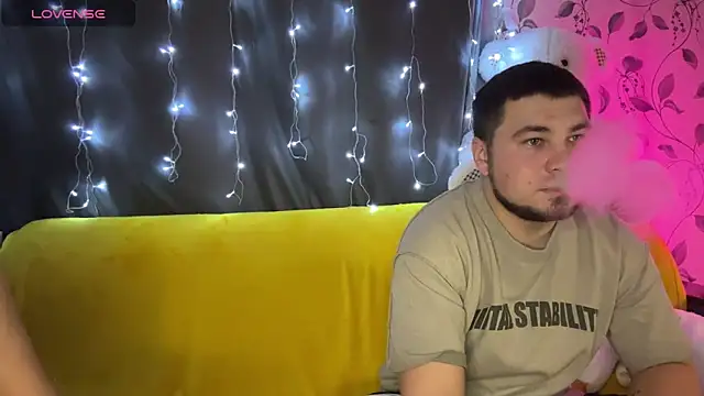 Snapshot of coupleinspire chatting on 30, 11, 2025 coupleinspire online show from 30, 11, 2025