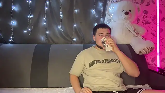 Snapshot of coupleinspire chatting on 5, 12, 2025 coupleinspire online show from 5, 12, 2025