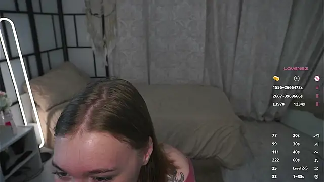 Snapshot of JinnySitts chatting on 5, 10, 2025 JinnySitts online show from 5, 10, 2025