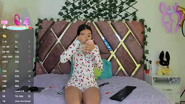 Snapshot of Flufi_740 chatting on 30, 9, 2025 Flufi 740 online show from 30, 9, 2025