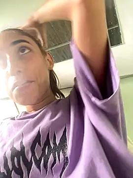 loirinhaaa online show from 12, 11, 2025