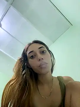 loirinhaaa online show from 13, 10, 2025