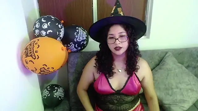 Gia Dior online show from 20, 10, 2025