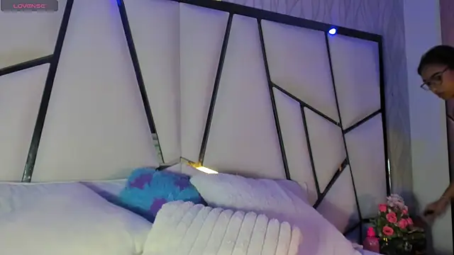 mia vy online show from 30, 9, 2025