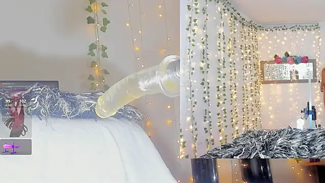 Ashley  Jones   online show from 16, 12, 2025