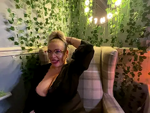 BonnyDesire online show from 7, 1, 2026