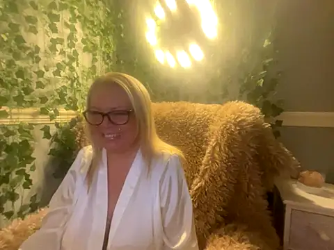 BonnyDesire online show from 30, 11, 2025