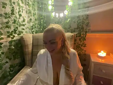 BonnyDesire online show from 21, 10, 2025