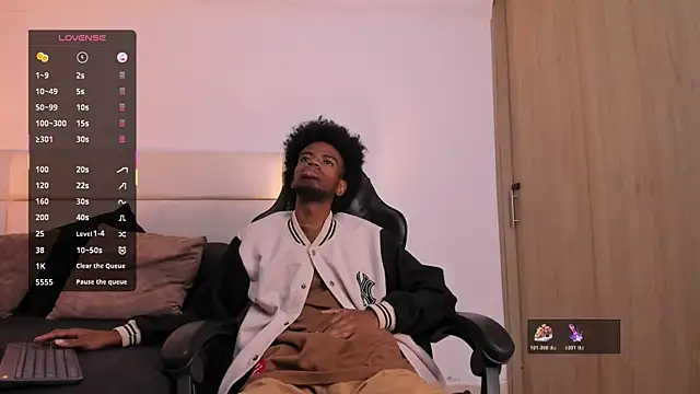 Snapshot of AllexJacob chatting on 13, 11, 2025 AllexJacob online show from 13, 11, 2025