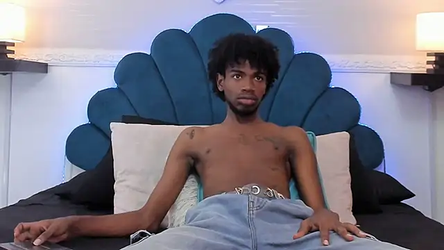 Snapshot of AllexJacob chatting on 4, 10, 2025 AllexJacob online show from 4, 10, 2025