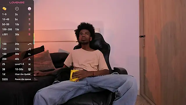 Snapshot of AllexJacob chatting on 6, 11, 2025 AllexJacob online show from 6, 11, 2025