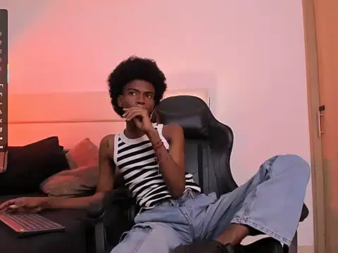 Snapshot of AllexJacob chatting on 4, 11, 2025 AllexJacob online show from 4, 11, 2025