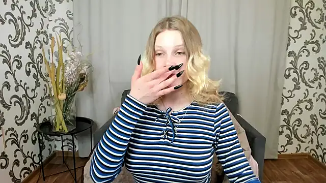 Snapshot of _Velvet_peach_ chatting on 14, 11, 2025 Velvet peach online show from 14, 11, 2025