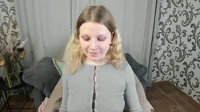 Snapshot of _Velvet_peach_ chatting on 22, 11, 2025 Velvet peach online show from 22, 11, 2025