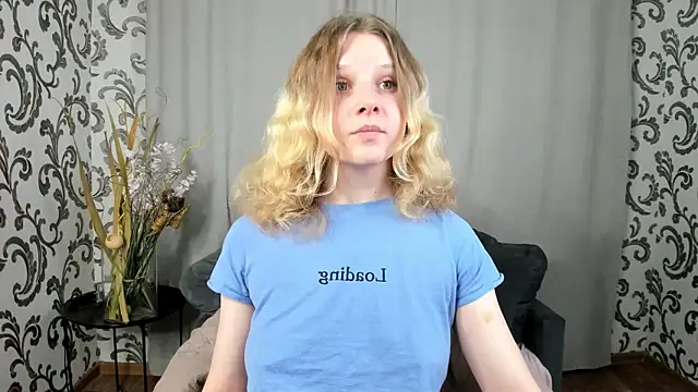 Snapshot of _Velvet_peach_ chatting on 19, 11, 2025 Velvet peach online show from 19, 11, 2025