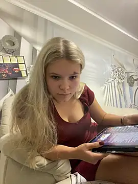 Alison Kisa online show from 19, 9, 2025