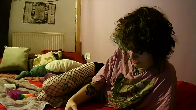 Snapshot of Nydia_Levine chatting on 6, 10, 2025 Nydia Levine online show from 6, 10, 2025