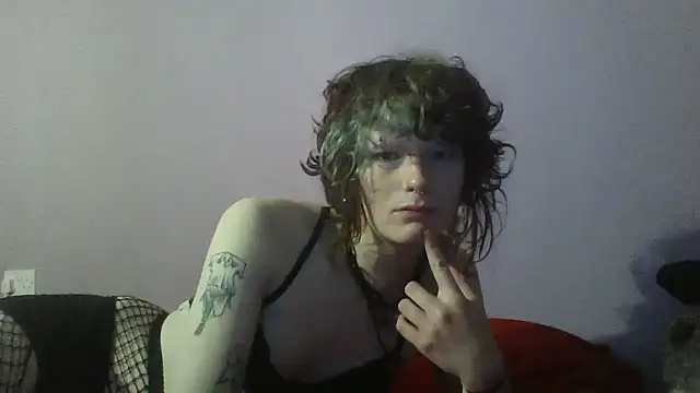 Snapshot of Nydia_Levine chatting on 4, 10, 2025 Nydia Levine online show from 4, 10, 2025