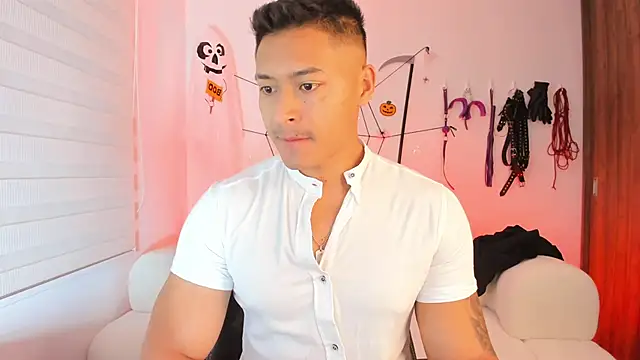 Snapshot of abu_dhabi_21 chatting on 4, 11, 2025 abu dhabi 21 online show from 4, 11, 2025