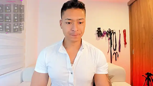 Snapshot of abu_dhabi_21 chatting on 2, 10, 2025 abu dhabi 21 online show from 2, 10, 2025