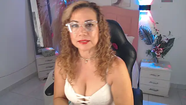 Jademommy  online show from 18, 12, 2025
