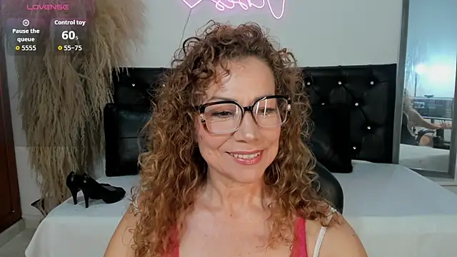 Jademommy  online show from 6, 10, 2025