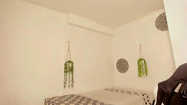 Snapshot of Dakota_x18 chatting on 10, 11, 2025 Dakota x18 online show from 10, 11, 2025