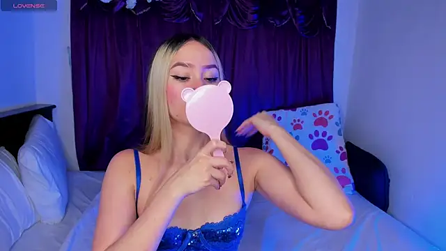 Shairaclark  online show from 7, 5, 2026