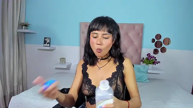 Lola Purple online show from 12, 10, 2025