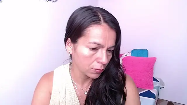 Snapshot of camilavargas_ chatting on 14, 2, 2026 camilavargas online show from 14, 2, 2026