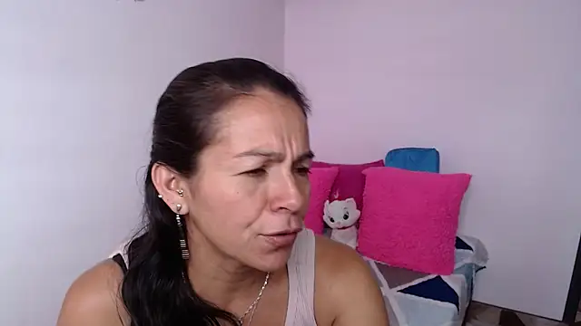 Snapshot of camilavargas_ chatting on 15, 2, 2026 camilavargas online show from 15, 2, 2026