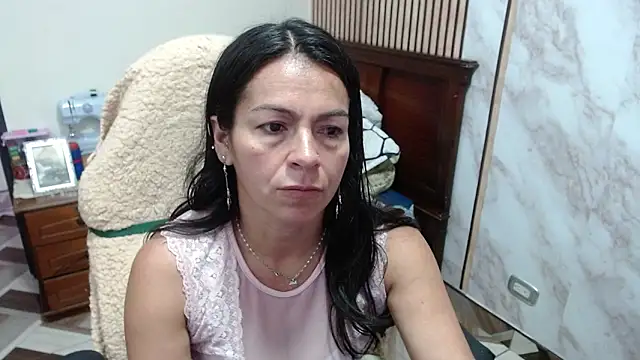 Snapshot of camilavargas_ chatting on 3, 2, 2026 camilavargas online show from 3, 2, 2026