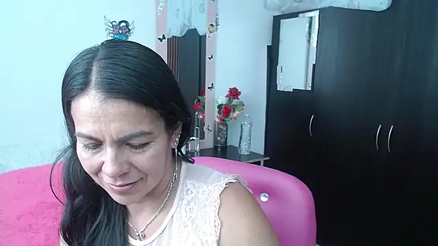 camilavargas  online show from 3, 10, 2025