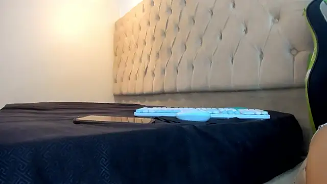 Naomis 35 online show from 23, 2, 2026