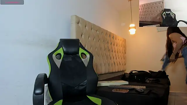 Naomis 35 online show from 8, 10, 2025