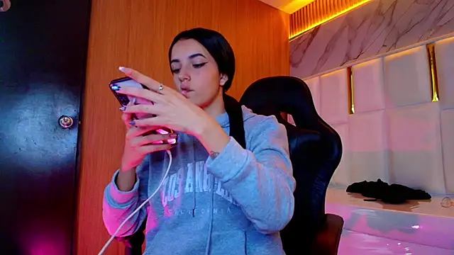 sophiadoll tf online show from 29, 10, 2025